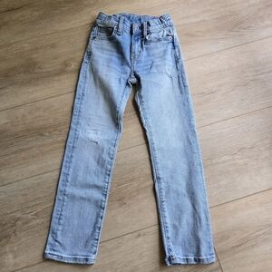 Kids size 7 Light Wash Distressed Old Navy Straight Leg Slim 360 Jeans EUC
